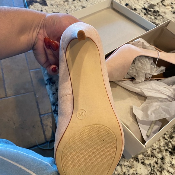 A New Day MOCHACCINO" Suede Pointed Toe 3" - Picture 3 of 7